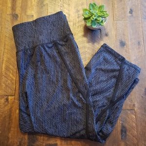 Livi active grey pattern yoga leggings 18/20